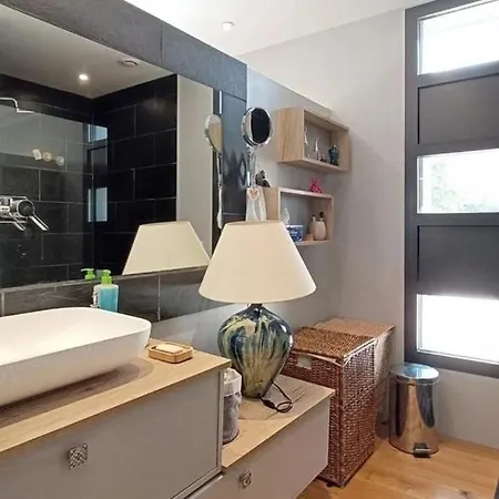 Casa vacanze Maison Avec Piscine Près Du Futuroscope Pour Neuf Dix Personnes