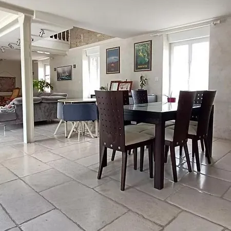 Maison Avec Piscine Près Du Futuroscope Pour Neuf Dix Personnes Casa vacanze *